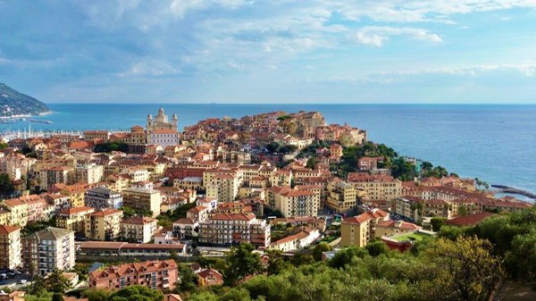 casa indipendente in vendita ad Imperia