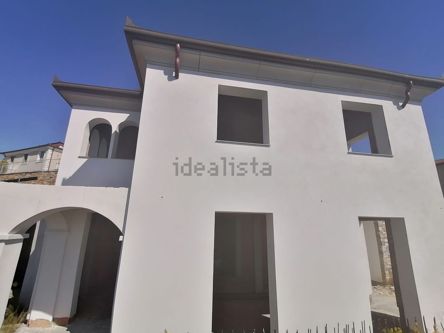 pentavano in vendita ad Imperia in zona Oneglia