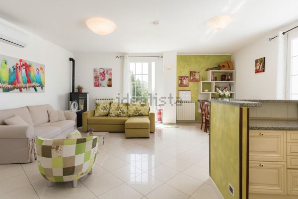 casa indipendente in vendita ad Imperia