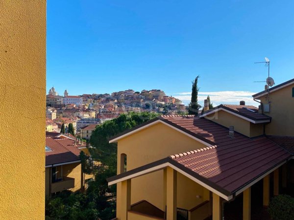 appartamento in vendita ad Imperia in zona Porto Maurizio