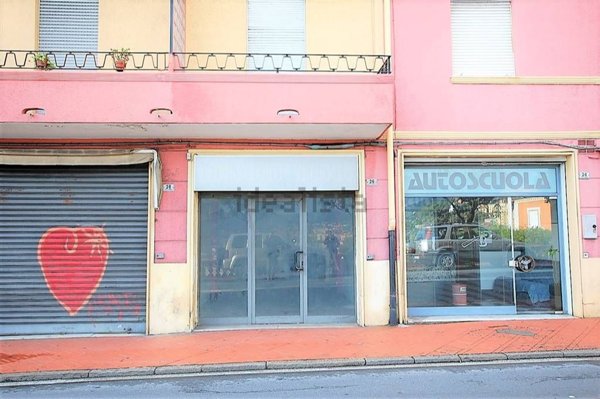 negozio in vendita ad Imperia in zona Porto Maurizio