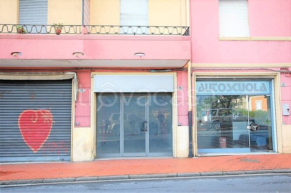 negozio in vendita ad Imperia in zona Porto Maurizio