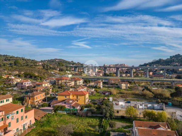 appartamento in vendita ad Imperia in zona Porto Maurizio