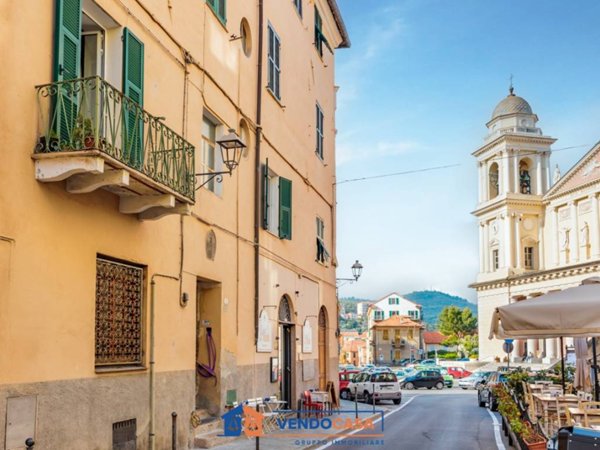 appartamento in vendita ad Imperia in zona Porto Maurizio