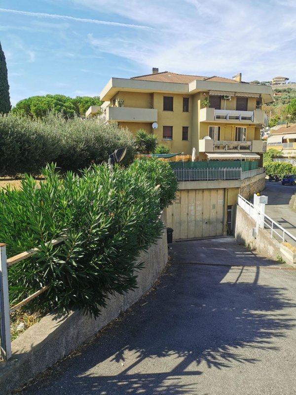 appartamento in vendita ad Imperia