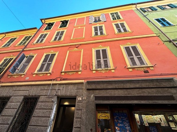 appartamento in vendita ad Imperia in zona Oneglia