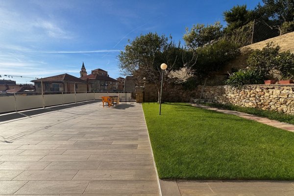 appartamento in vendita ad Imperia in zona Oneglia