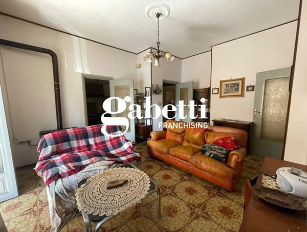 appartamento in vendita ad Imperia in zona Oneglia