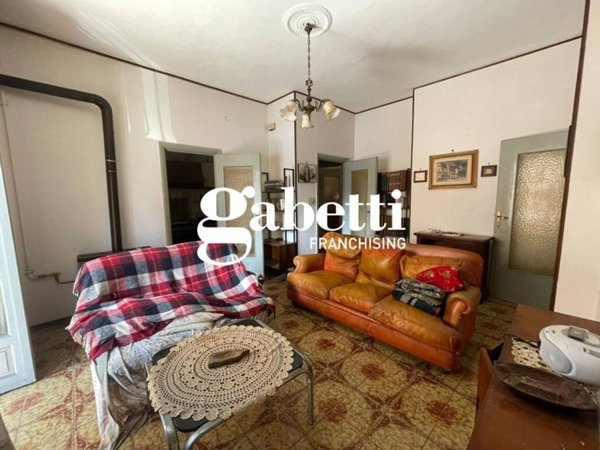 appartamento in vendita ad Imperia in zona Oneglia