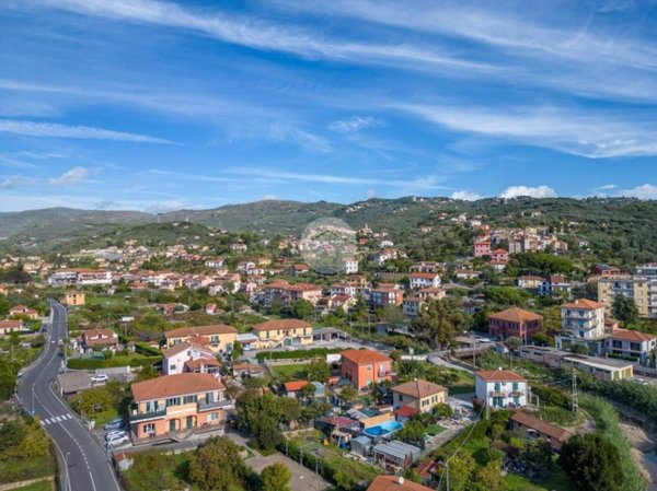 appartamento in vendita ad Imperia