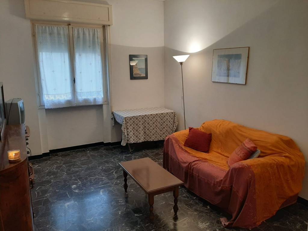 appartamento in vendita ad Imperia in zona Porto Maurizio