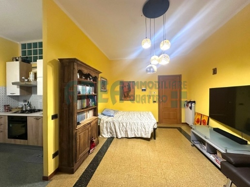 appartamento in vendita ad Imperia in zona Porto Maurizio