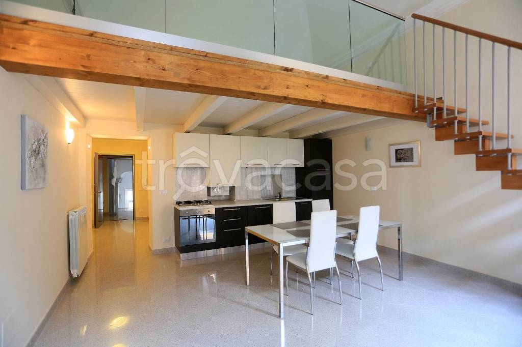 appartamento in vendita ad Imperia in zona Porto Maurizio