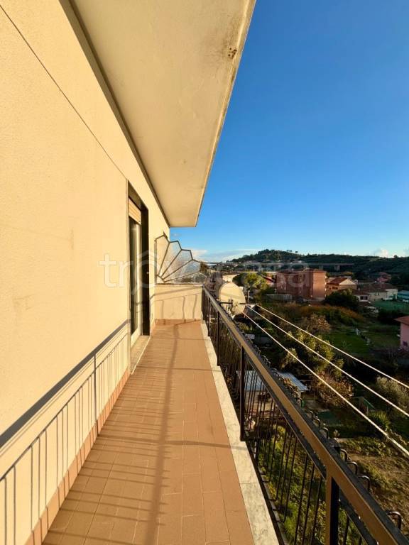 appartamento in vendita ad Imperia in zona Porto Maurizio