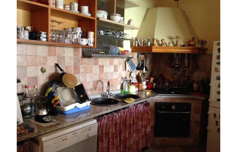 casa indipendente in vendita ad Imperia in zona Oneglia