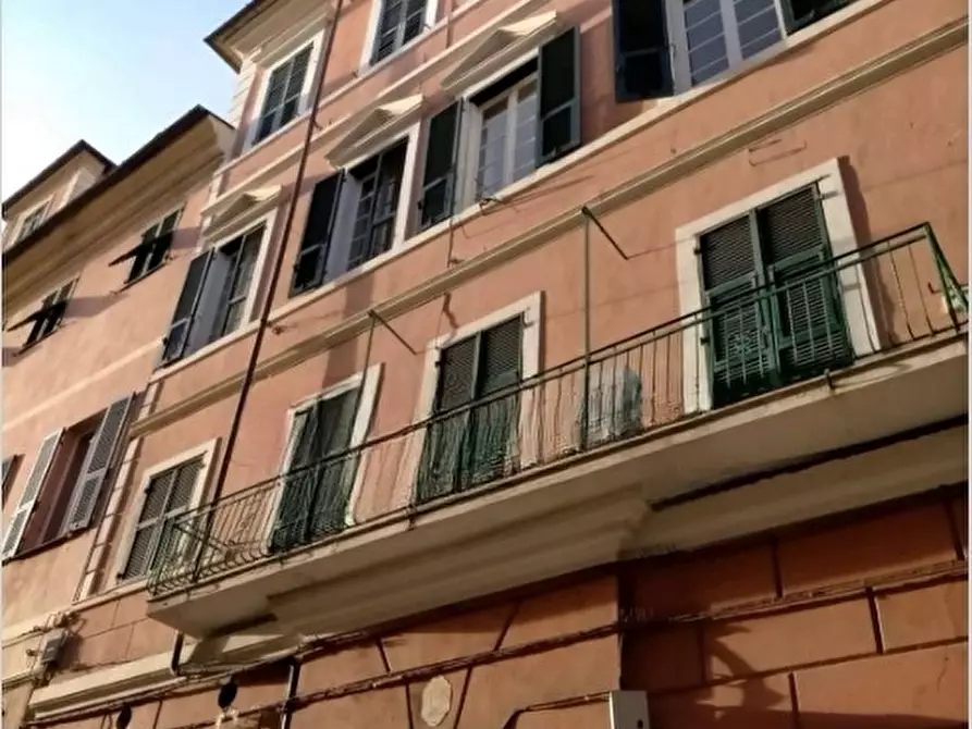 pentavano in vendita ad Imperia