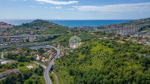 terreno agricolo in vendita ad Imperia