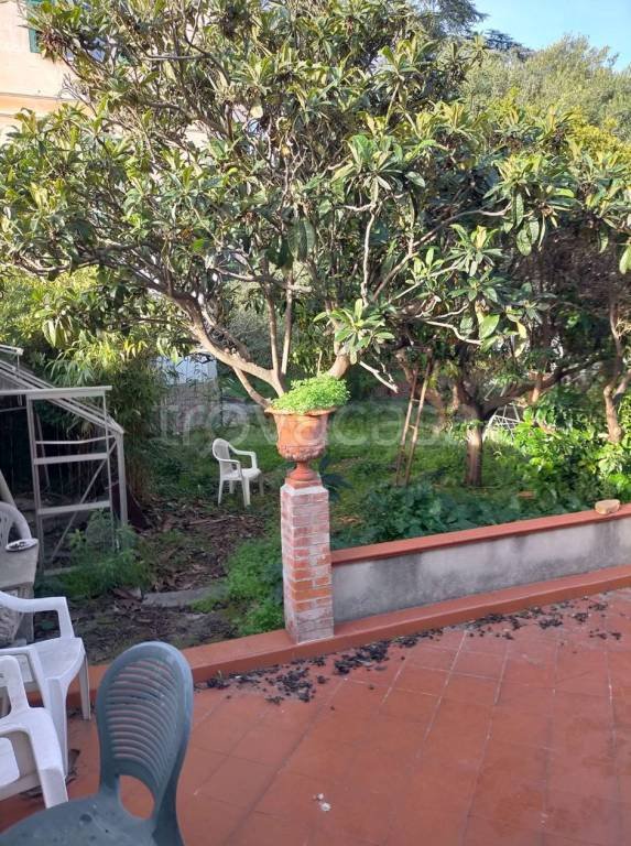 appartamento in vendita ad Imperia in zona Porto Maurizio