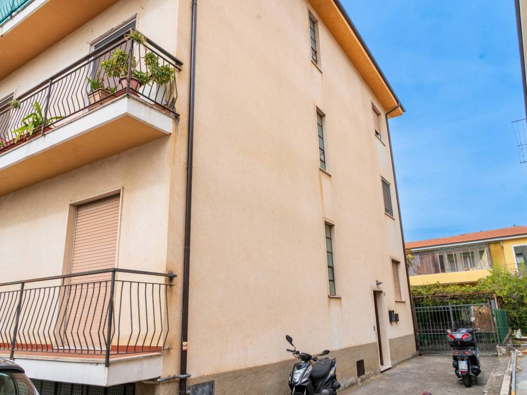 appartamento in vendita ad Imperia