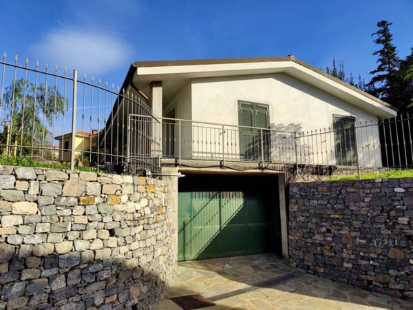casa indipendente in vendita ad Imperia in zona Torrazza / Clavi