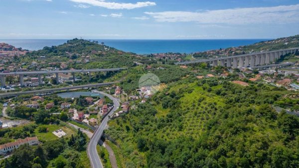 appartamento in vendita ad Imperia