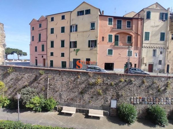 appartamento in vendita ad Imperia in zona Porto Maurizio