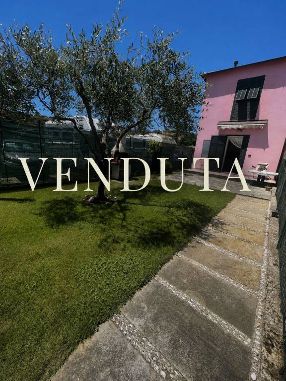 appartamento in vendita ad Imperia in zona Porto Maurizio