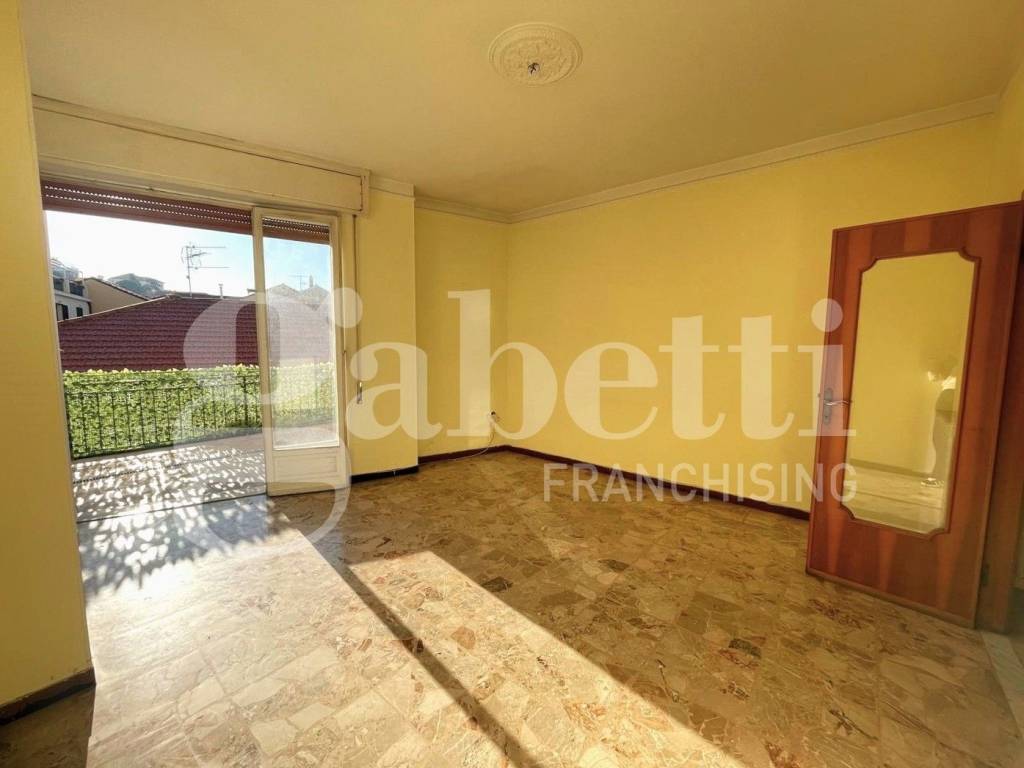 appartamento in vendita ad Imperia in zona Oneglia