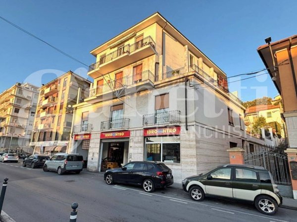 appartamento in vendita ad Imperia in zona Oneglia