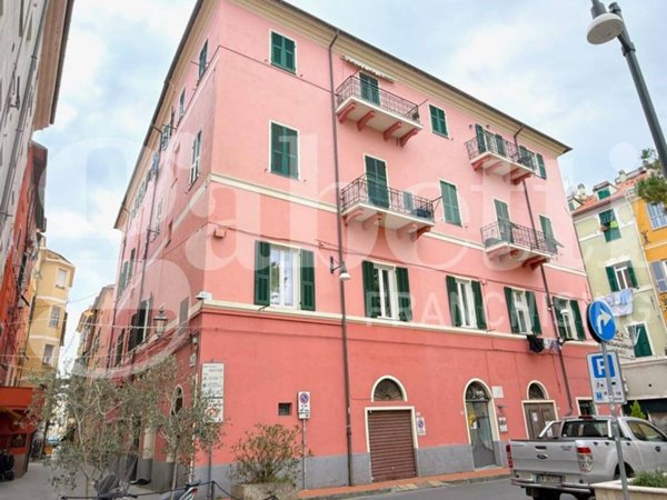 appartamento in vendita ad Imperia in zona Oneglia