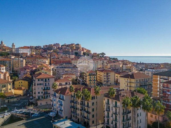 appartamento in vendita ad Imperia in zona Porto Maurizio