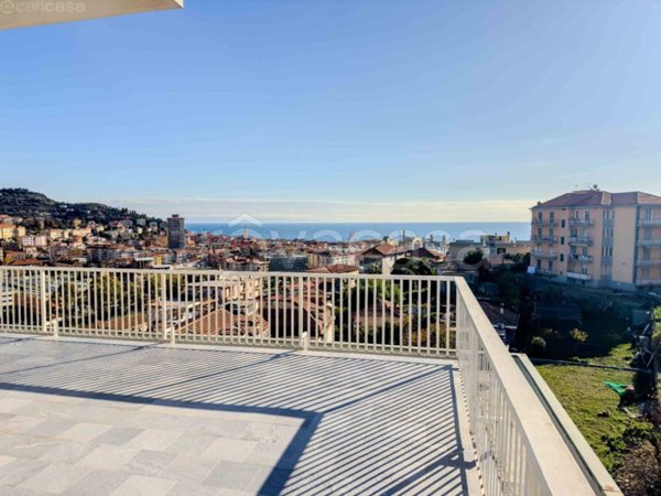 appartamento in vendita ad Imperia in zona Porto Maurizio