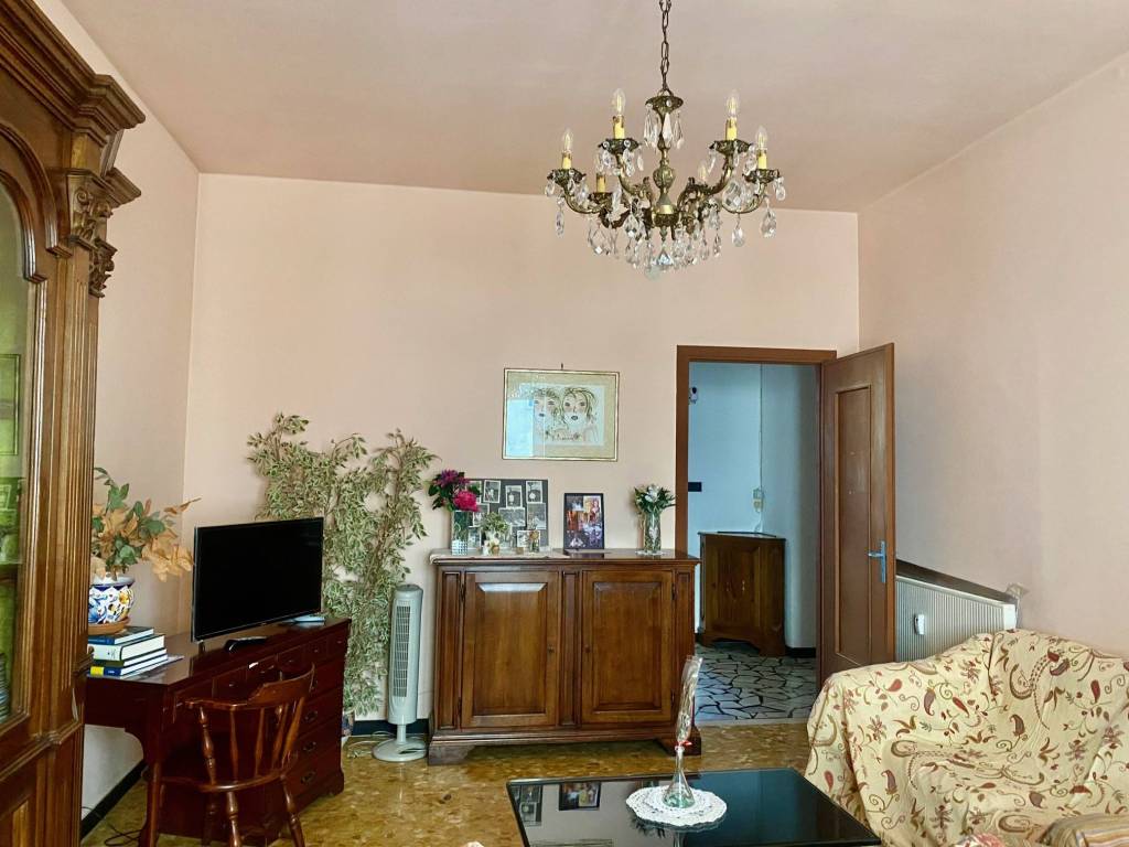 appartamento in vendita ad Imperia in zona Oneglia