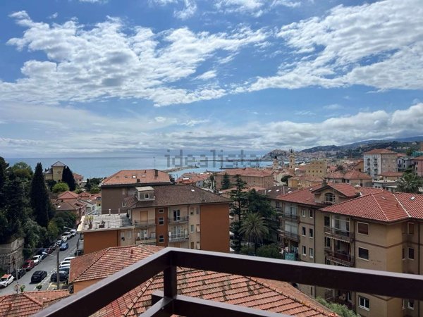 appartamento in vendita ad Imperia in zona Oneglia