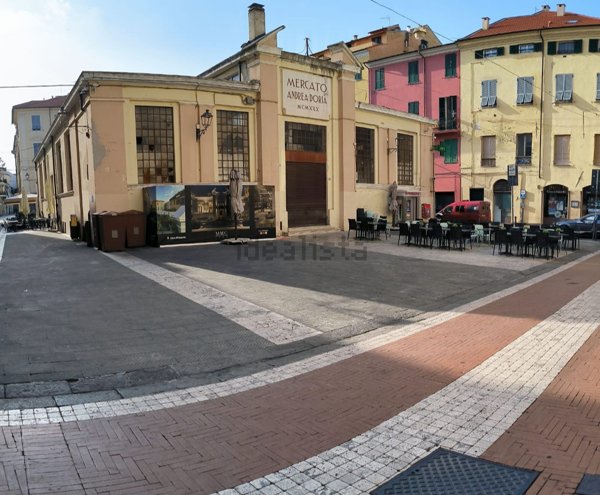 appartamento in vendita ad Imperia in zona Oneglia