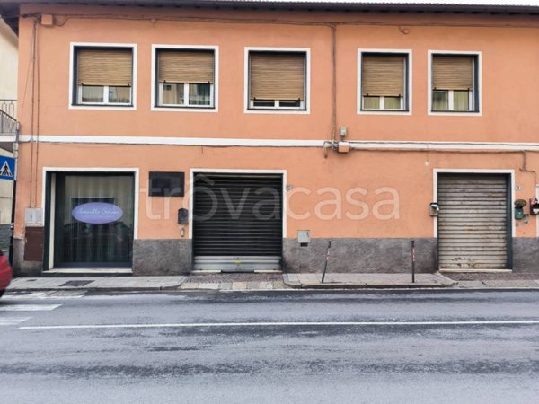 negozio in vendita ad Imperia in zona Oneglia