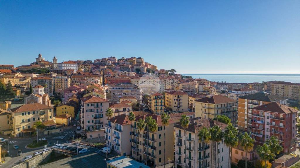 appartamento in vendita ad Imperia in zona Porto Maurizio