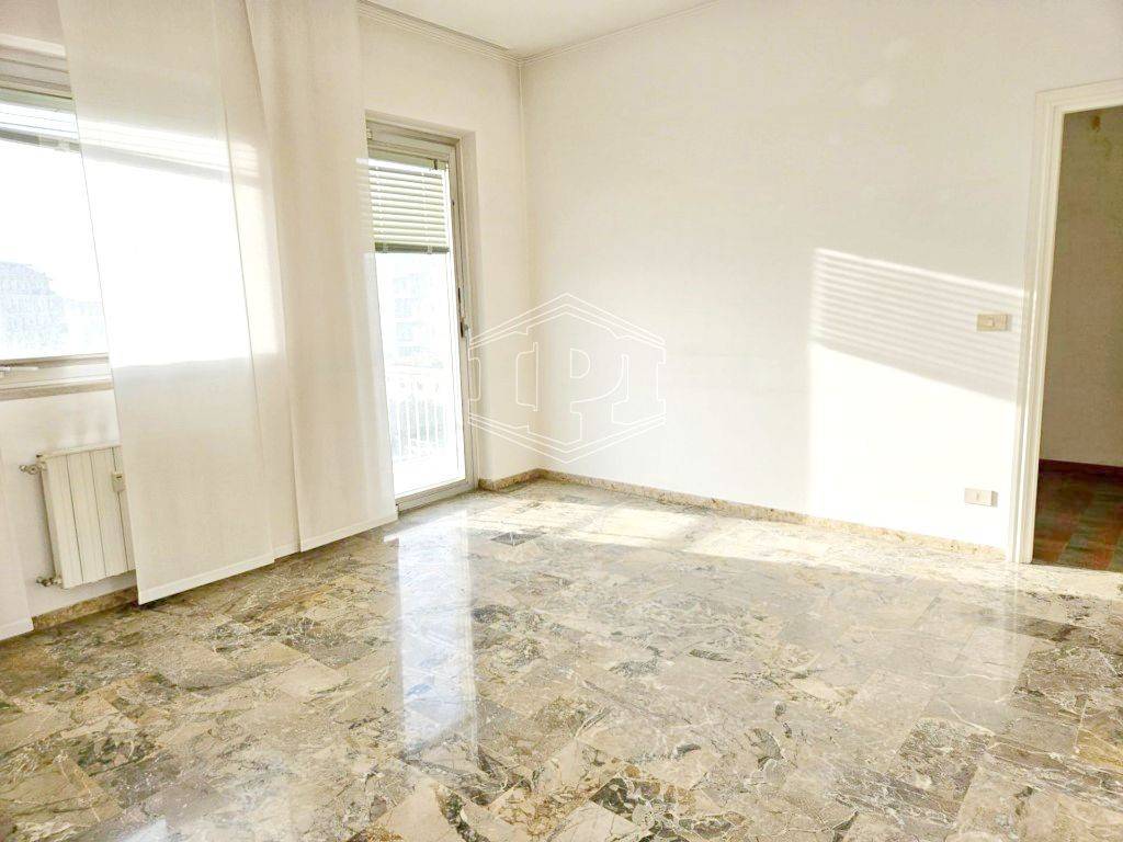 appartamento in vendita ad Imperia in zona Oneglia