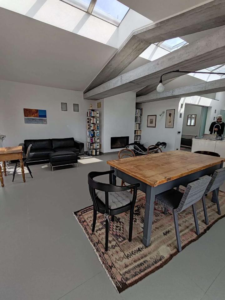 casa indipendente in vendita ad Imperia in zona Porto Maurizio