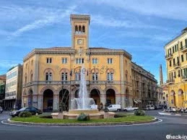 appartamento in vendita ad Imperia in zona Oneglia