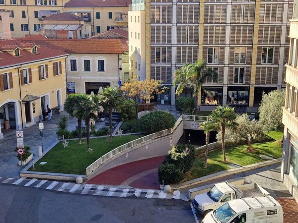 appartamento in vendita ad Imperia in zona Oneglia