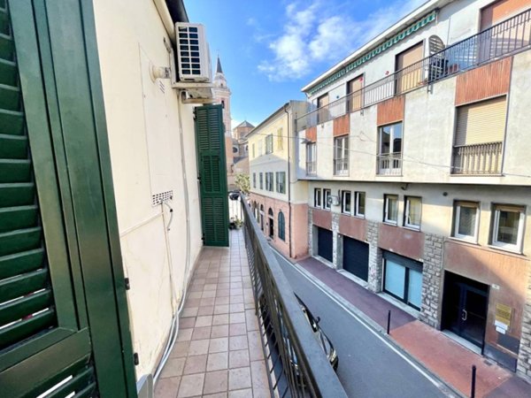 appartamento in vendita ad Imperia in zona Oneglia