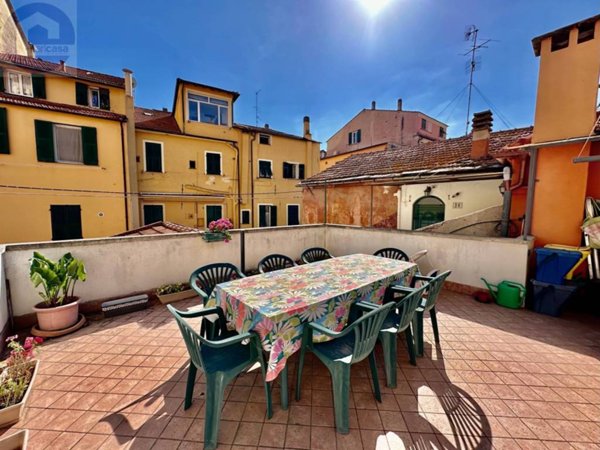 appartamento in vendita ad Imperia in zona Porto Maurizio