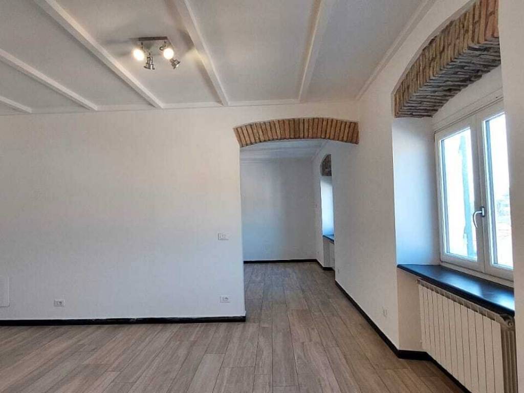 appartamento in vendita ad Imperia in zona Porto Maurizio