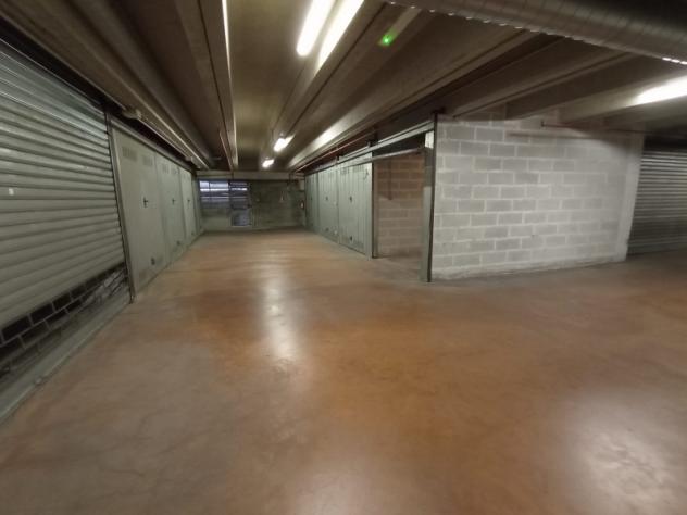 negozio in vendita ad Imperia