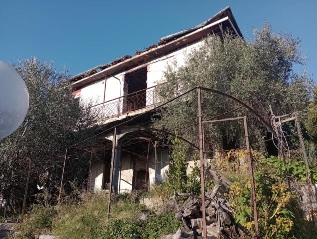 casa indipendente in vendita ad Imperia