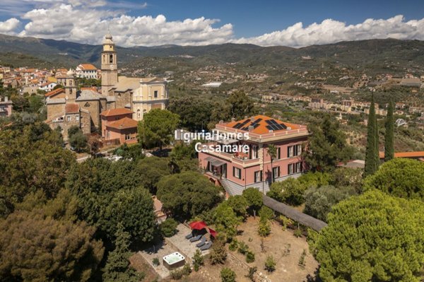 casa indipendente in vendita ad Imperia in zona Poggi