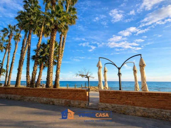 appartamento in vendita ad Imperia in zona Porto Maurizio