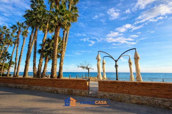 appartamento in vendita ad Imperia in zona Porto Maurizio