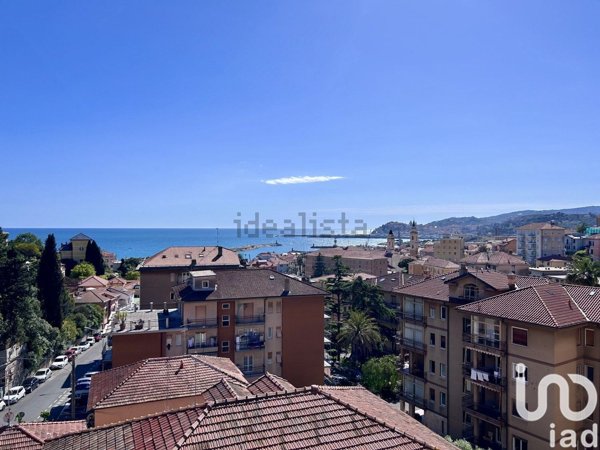 appartamento in vendita ad Imperia in zona Oneglia